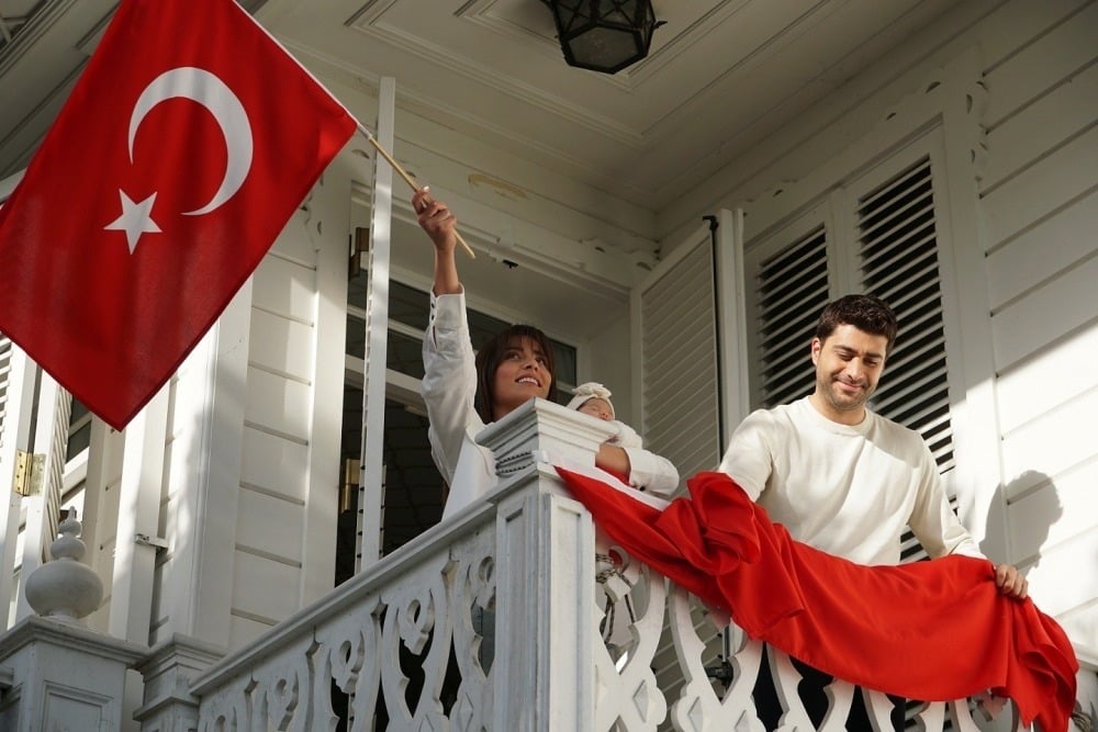 Kızılcık Şerbeti 36. Bölümde Doğa ve Fatih arasında sular durulmadı!