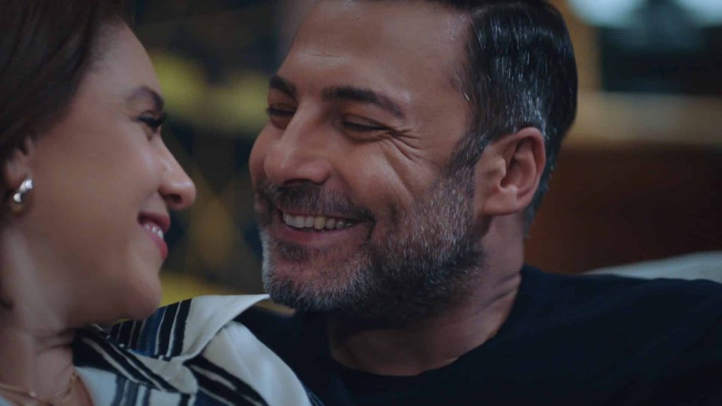 Kızılcık Şerbeti 53. Bölüm 2. Tanıtımı yayında! Kıvılcım ve Ömer aşklarını dolu dizgin yaşıyor!
