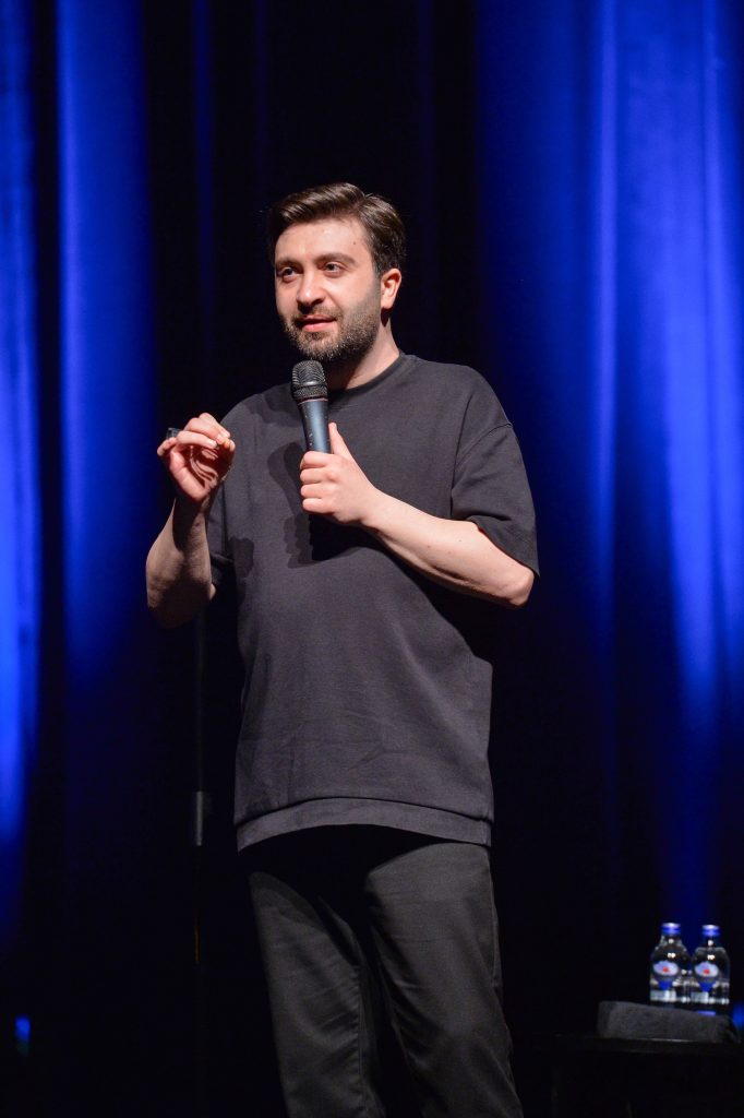 Komedyen Baturay Özdemir büyük bir başarıya imza attı