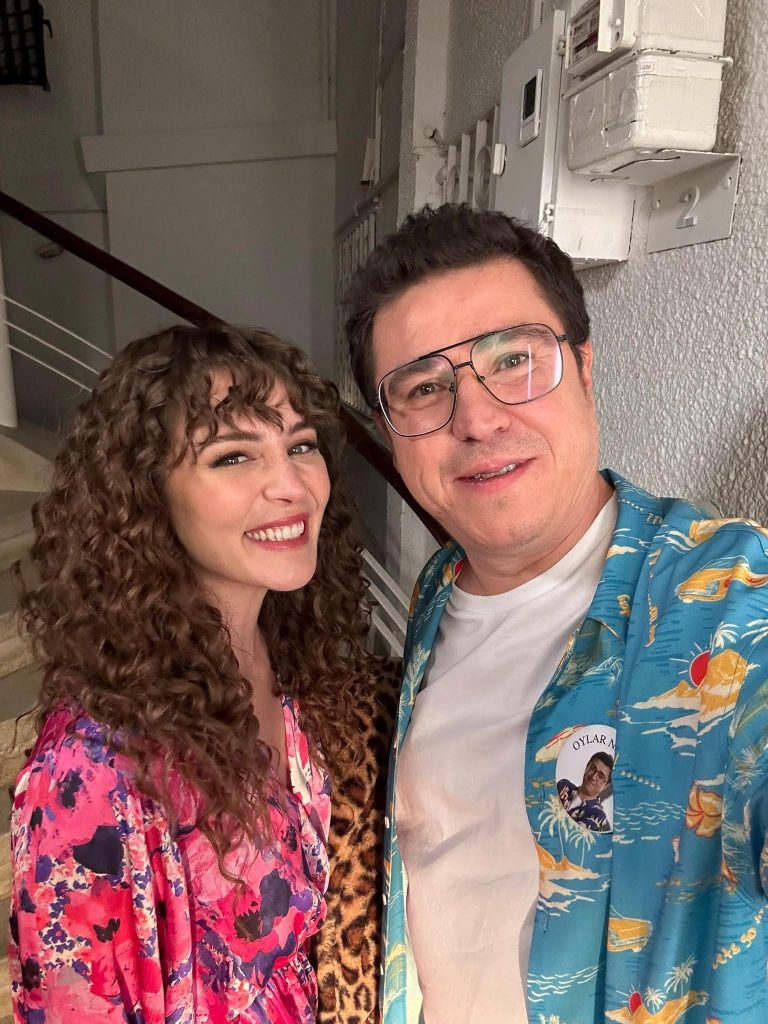 Komedyen İbrahim Büyükak rekor kırdı!