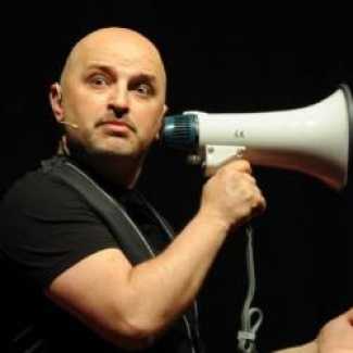 Komedyen Yavuz Seçkin'in büyük talihsizliği! Film çekiminde görünmez kaza