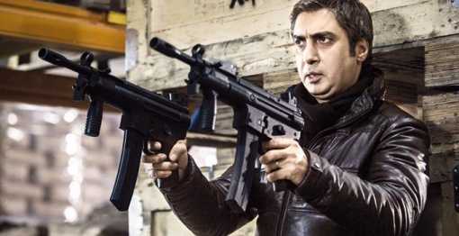 ‘Kurtlar Vadisi Pusu’nun Polat’ı Necati Şaşmaz kış modasına uydu