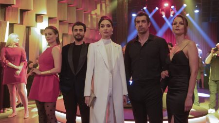 Kuş Uçuşu’nun üçüncü ve final sezonu şimdi Netflix'te yayında!