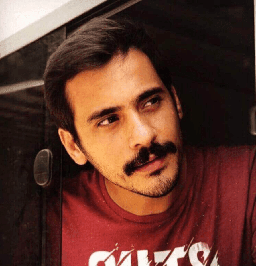 Kuzgun Kartal (Caner Şahin) kimdir?