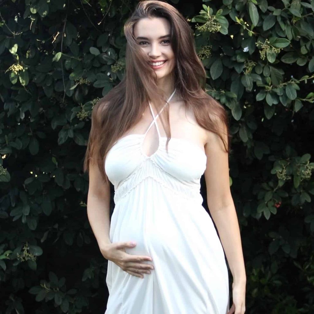 Leyla Lydıa Tuğutlu’dan müjdeli haber: Evren Deniz Dünyaya Geldi!