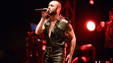 Mabel Matiz ödülünü satıyor!