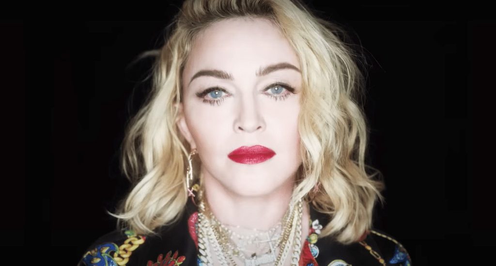 Madonna’nın düştüğü anlar olay oldu Madonna'nın düştüğü anlar olay oldu