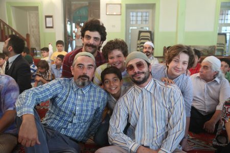 Mahalleden Arkadaşlar filminde izleyiciye sürpriz! Ünlüler cemaati!