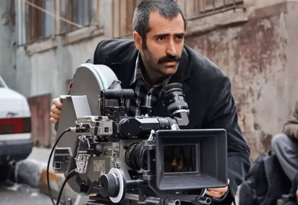 Mahsun Kırmızıgül ekranlara dönüyor! Ünlü sanatçı hangi dizide oynayacak? Mahsun Kırmızıgül ekranlara dönüyor! Ünlü sanatçı hangi dizide oynayacak?