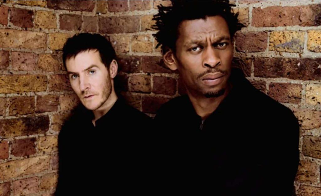 Massive Attack sahnesinde ünlü isimleri ağırlayacak