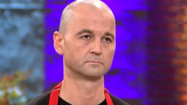 Masterchef Murat canlı yayında bileklerini kestiği iddialarına cevap verdi!