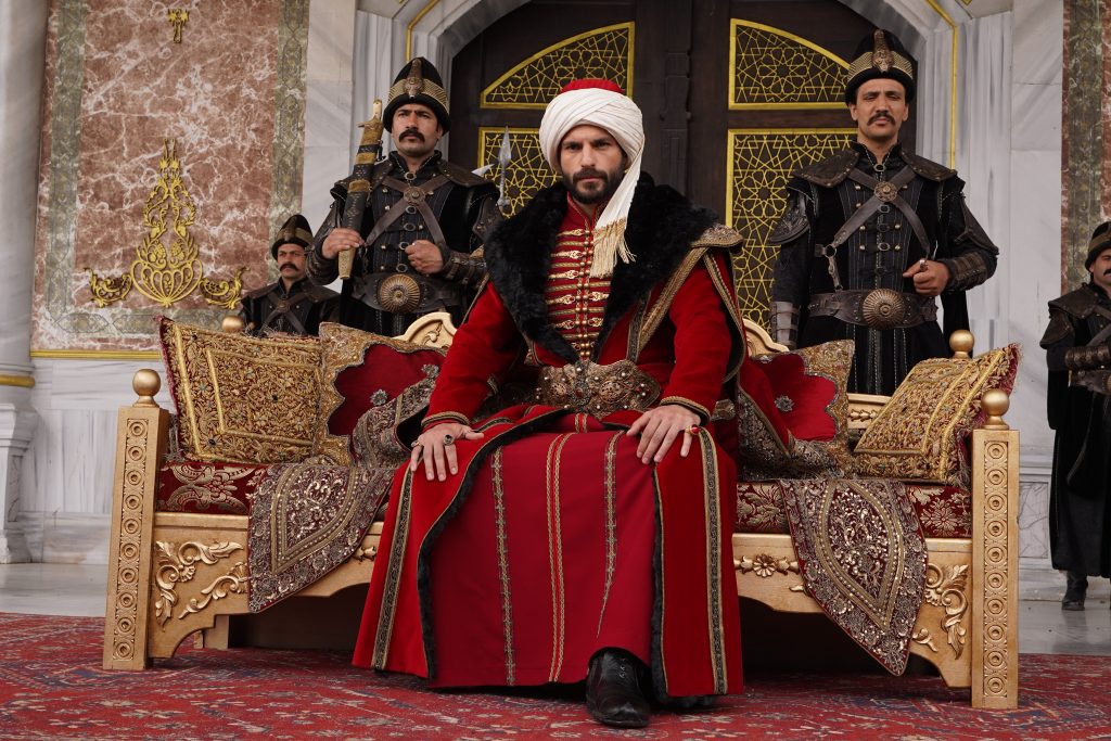 Mehmed: Fetihler Sultanı 7. Bölümde Sultan Mehmed tahta çıktı! Çandarlı ve Halime’nin akıbeti ne olacak?