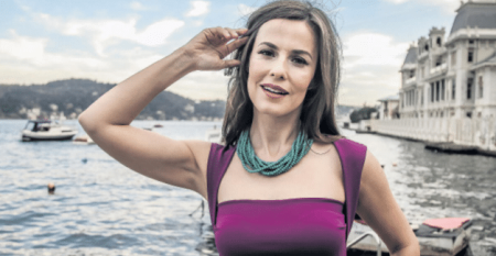 Mehtap Altunok Çatı Katı Aşk dizisinin kadrosuna dahil oldu!