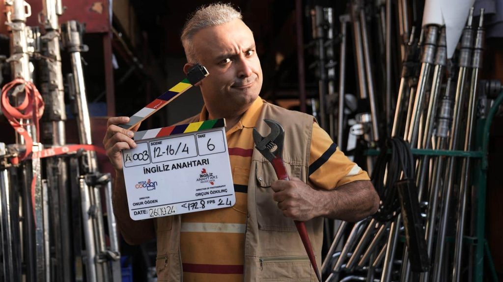 Merakla beklenen "İngiliz Anahtarı" filminin setinden ilk kareler yayınlandı!