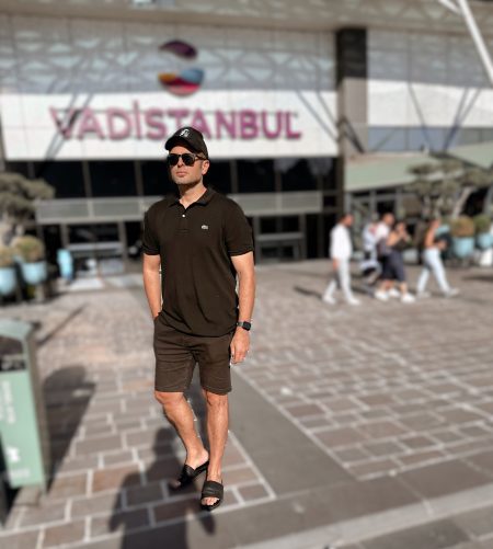 Mert Öcal düğün alışverişinde!