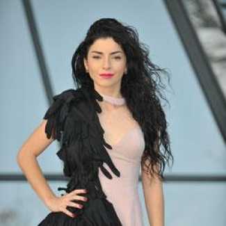 Merve Boluğur hangi sorudan çok utandı?
