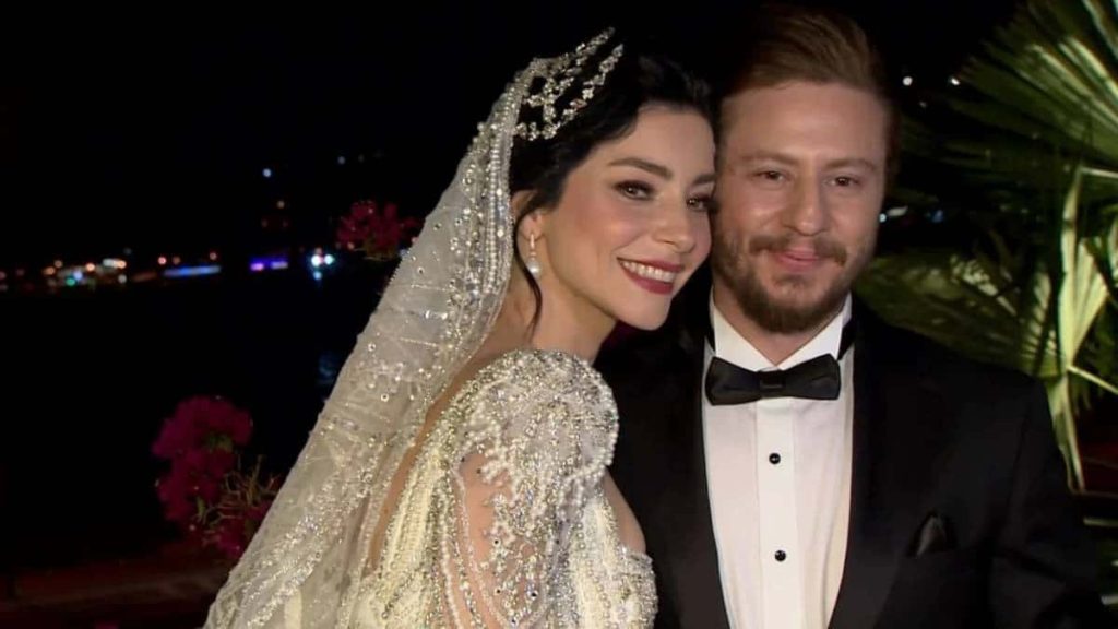 Merve Boluğur ve Mert Aydın boşandı!