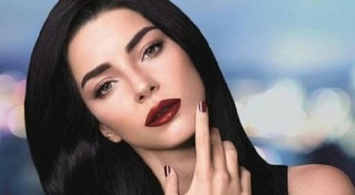 Merve Boluğur yeni sevgilisi ile ilk paylaşımını yaptı!