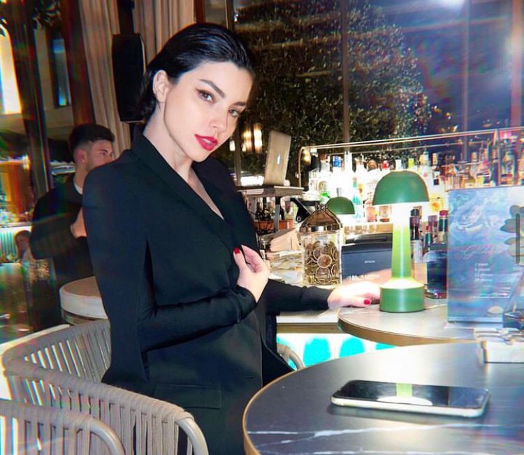 Merve Boluğur'dan gergin anlar!