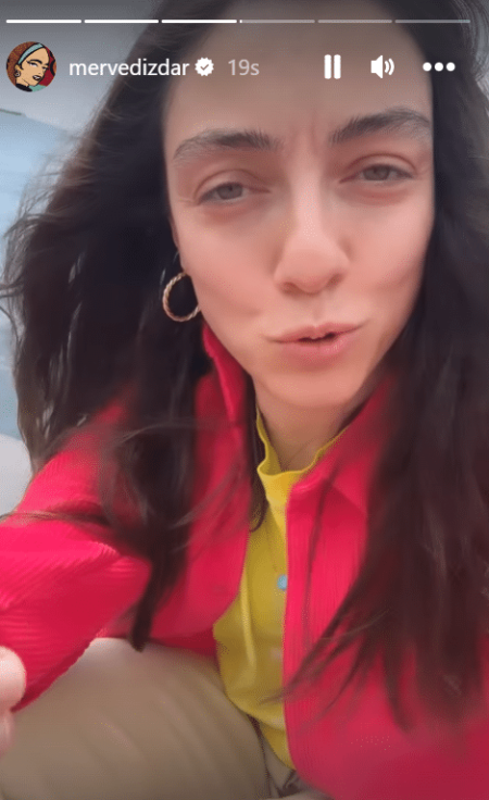 Merve Dizdar Cannes elbisesine gelen eleştirilere cevap verdi!