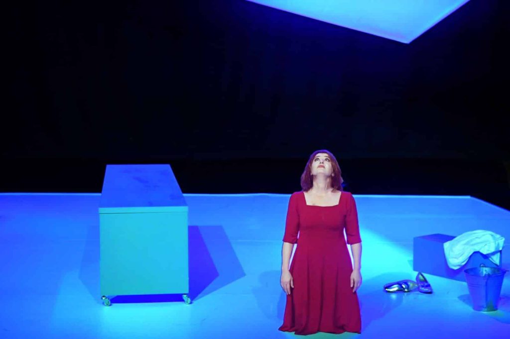 Nazan Kesal'ın performansıyla 'Yaralarım Aşktandır' sahnede!