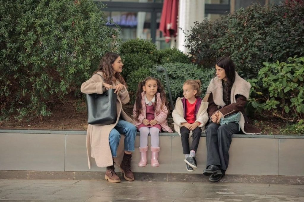 Ne Gemiler Yaktım 1. bölümüyle bu akşam Show TV'de başlıyor! Ne Gemiler Yaktım oyuncuları kimler? Kim
