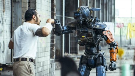 Neill Blomkamp imzalı bilim-kurgu "Chappie" Netflix'te!