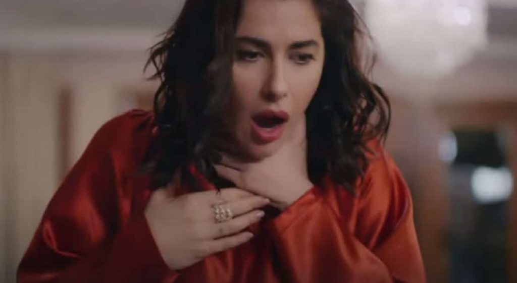 "Nesrin Cavadzade Yasak Elma'dan ayrılıyor mu?" sorusunun cevabını Eda Ece verdi!