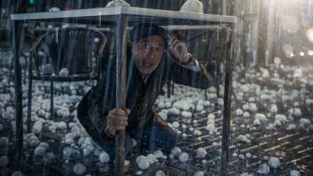 Netflix filmi Yağmurdan Kaçarken nasıl bir yapım? Konusu