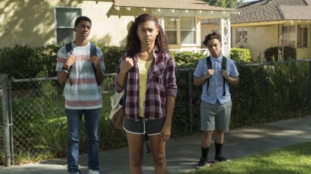 Netflix'in yeni komedi dizisi On My Block'ı tanıyalım!