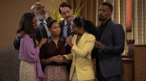 Netflix'in yeni komedisi Dad Stop Embarrassing Me 14 Nisan'da başlıyor! Konusu ne? Oyuncuları kimler?
