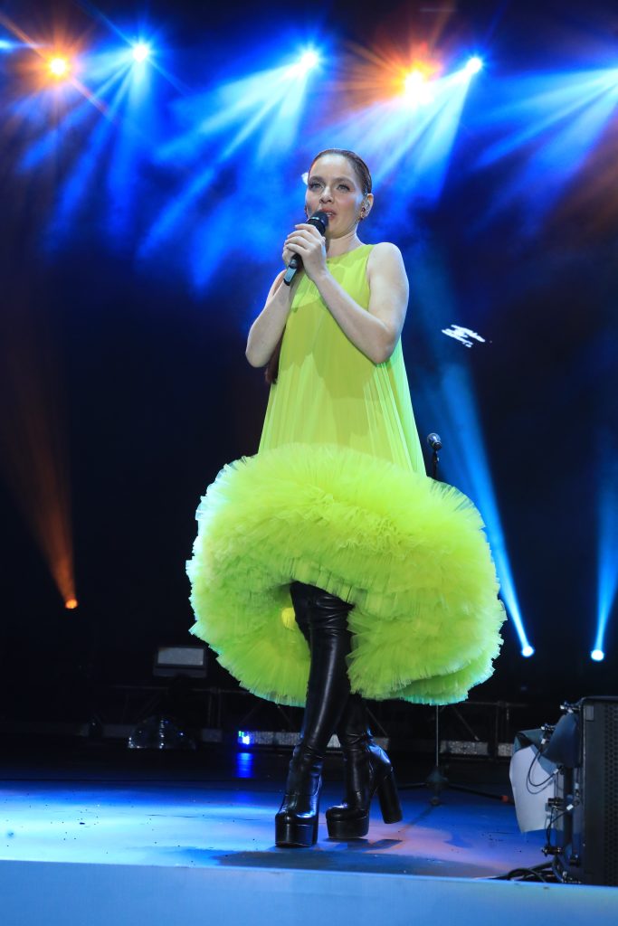 Nil Karaibrahimgil'den masalsı konser!