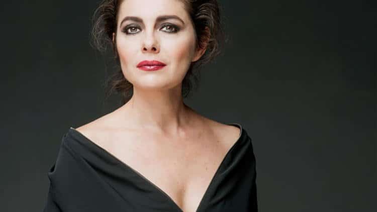 Nilüfer Açıkalın Leke dizisiyle ekranlara dönüyor!