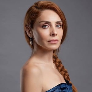 Nur Fettahoğlu "Benden Ne Olur" filminin kadrosunda!