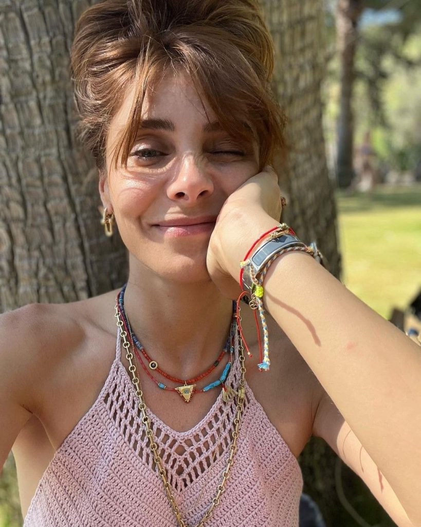 Nur Fettahoğlu'ndan açıklama: "Öpüştüğüm o değildi!"