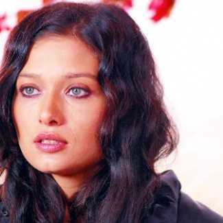 Nurgül Yeşilçay 1.5 milyon dolara hamam alıyor