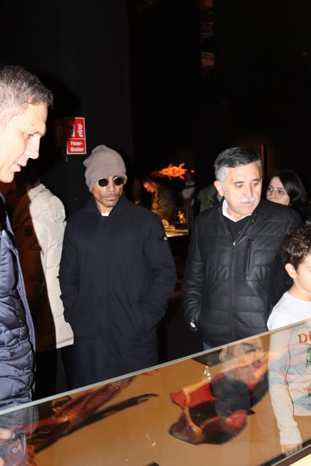 Nusret Gökçe 'Hayvanların Anatomi Sergisi'nde!