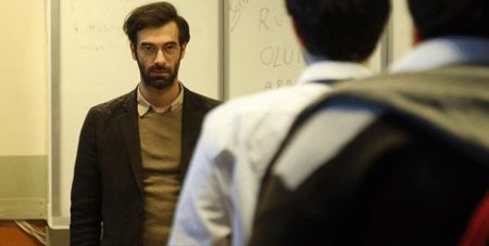 Öğretmen dizisi uyarlama mı? Dizinin orijinalinde neler oldu?