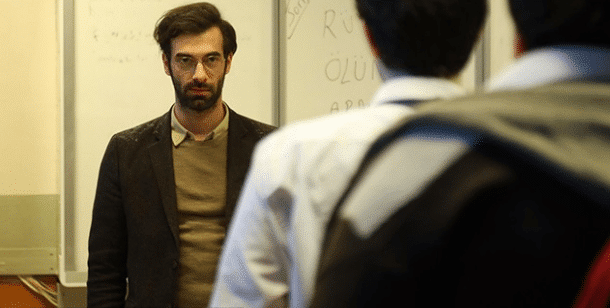 Öğretmen dizisi uyarlama mı? Dizinin orijinalinde neler oldu?