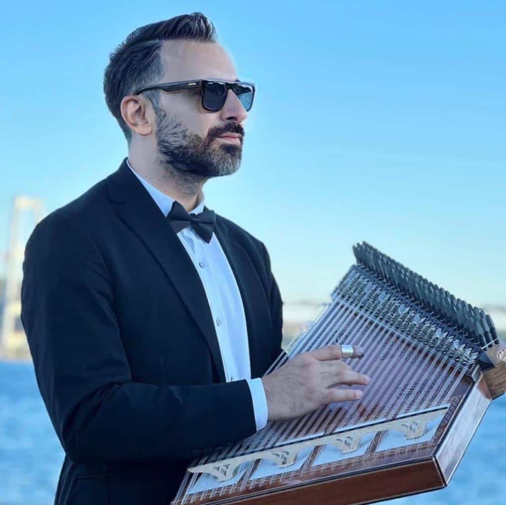 Onur Asım Şenocak'tan 'Kanun Namına Sezen Aksu' albümü!
