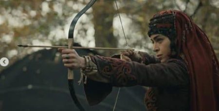 Öykü Çelik'ten Diriliş Ertuğrul paylaşımı!