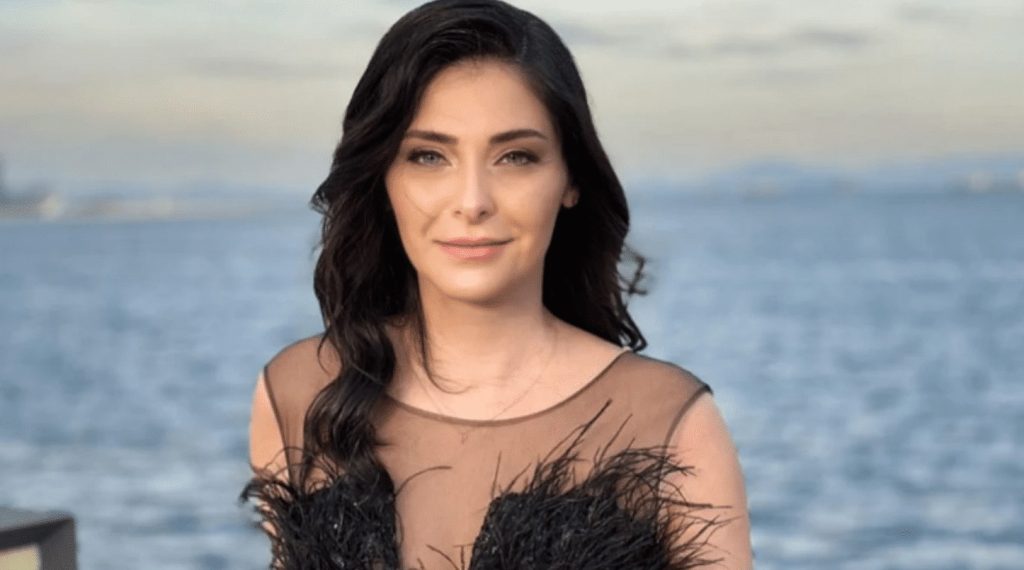 Oyuncu Gülşah Çomoğlu son yolculuğuna uğurlandı Oyuncu Gülşah Çomoğlu son yolculuğuna uğurlandı