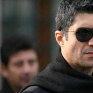Özcan Deniz attan düştü