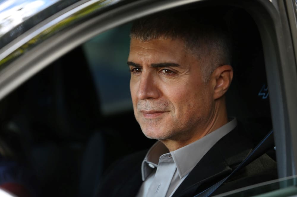 Özcan Deniz'den dikkat çeken 'Kızıl Goncalar' paylaşımı!