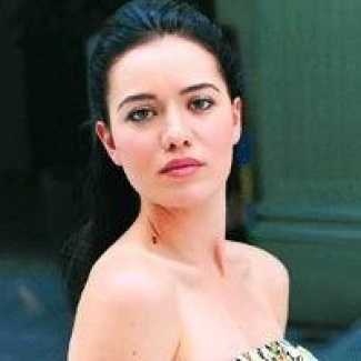 Özcan'dan Fahriye'ye başrol teklifi