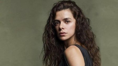 Özge Özpirinçci Yeni Diziyle Dönüyor