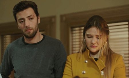 Paramparça Deniz neden diziden ayrıldı?