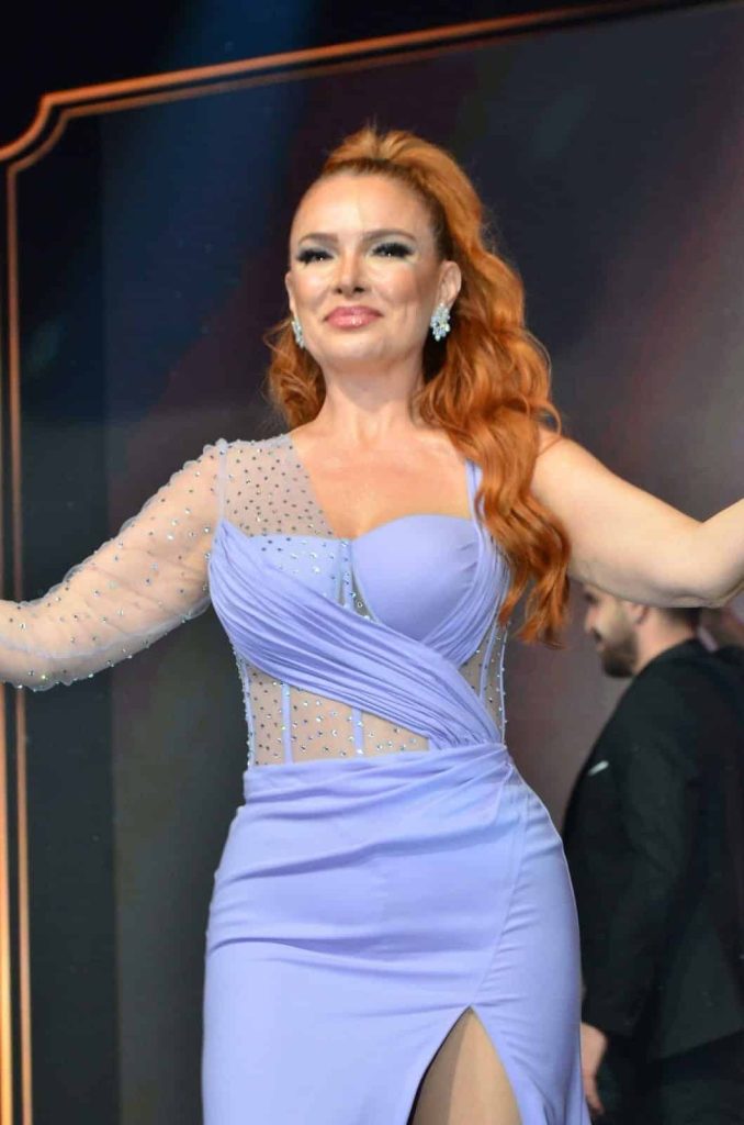 Pınar Eliçe: "18 yaşında Maksim'de sahne aldım!"