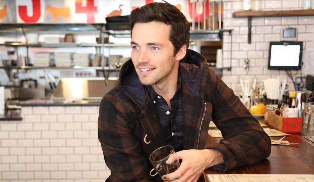 Pretty Little Liars'ın yıldızı Ian Harding yeni dizisini buldu!
