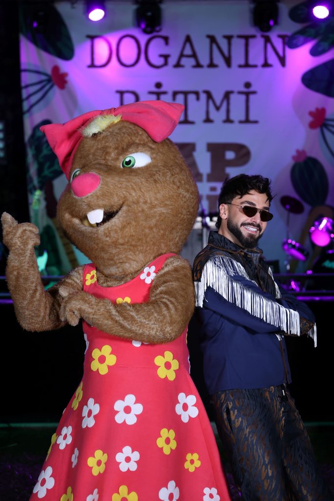 Rapçi Sefo Köstebekgiller'de!